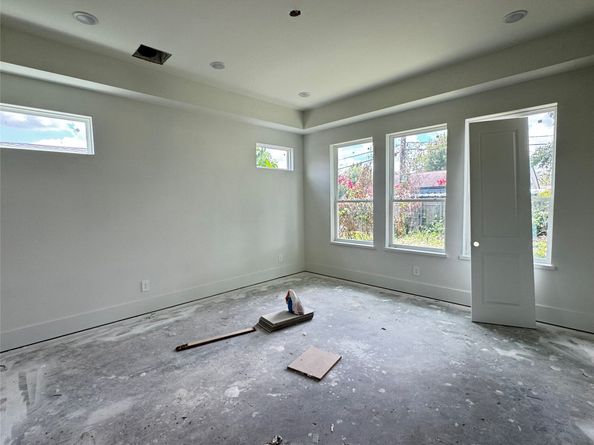 8521 Friendship Road, Houston TX 77080