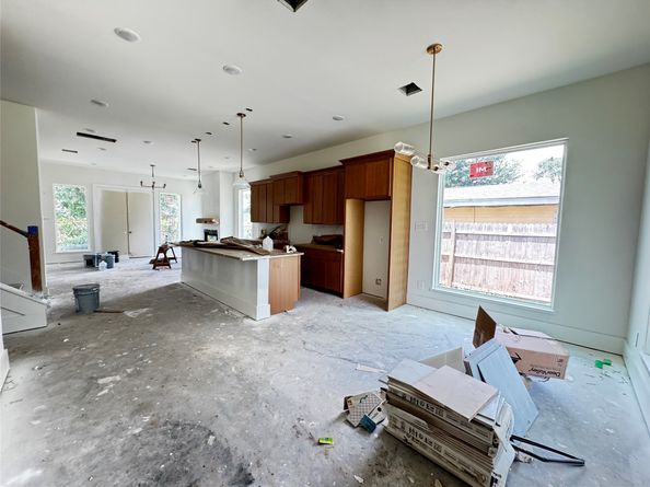 8521 Friendship Road, Houston TX 77080