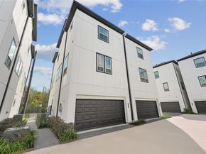 2708 Grand Fountains Drive E, Houston TX 77054