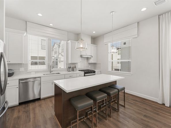 2708 Grand Fountains Drive E, Houston TX 77054