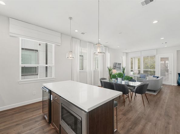 2708 Grand Fountains Drive E, Houston TX 77054