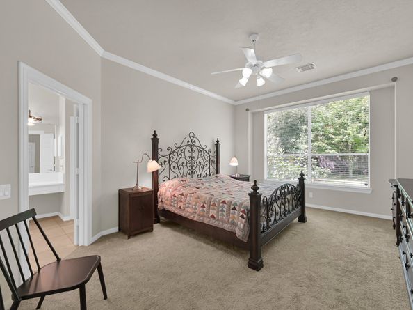 71 E Victory Lake Drive, Conroe TX 77384