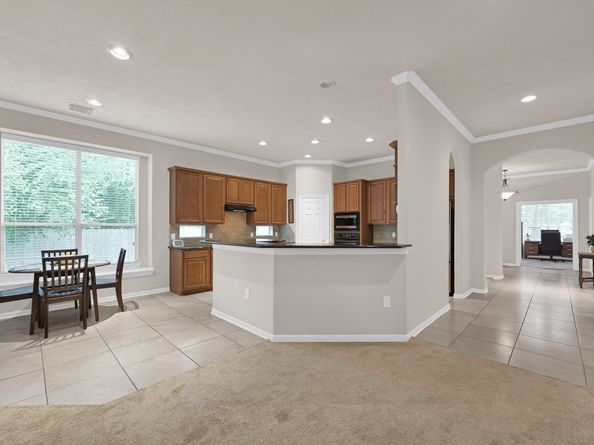 71 E Victory Lake Drive, Conroe TX 77384