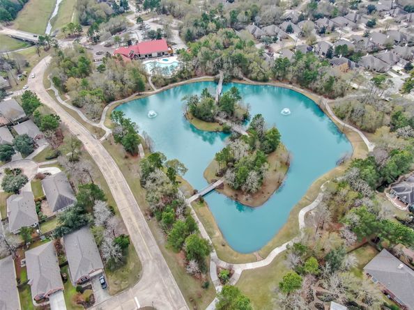 71 E Victory Lake Drive, Conroe TX 77384