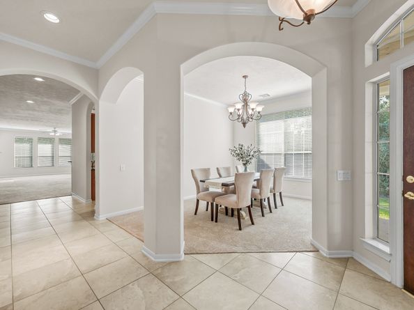71 E Victory Lake Drive, Conroe TX 77384