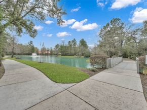 71 E Victory Lake Drive, Conroe TX 77384