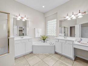 71 E Victory Lake Drive, Conroe TX 77384