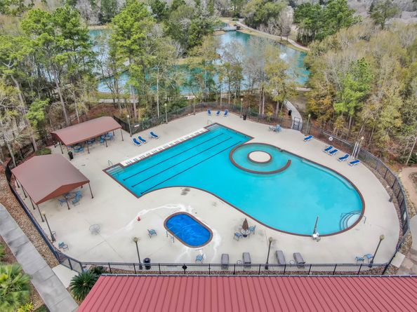71 E Victory Lake Drive, Conroe TX 77384