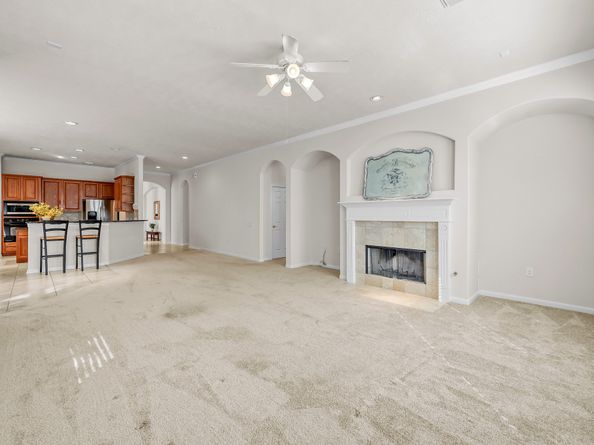 71 E Victory Lake Drive, Conroe TX 77384