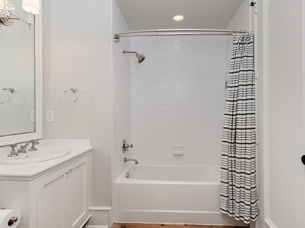 30 East Bay Boulevard, The Woodlands TX 77380