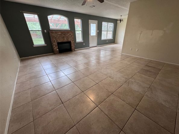 1629 Sylvia Court, Round Rock TX 78681