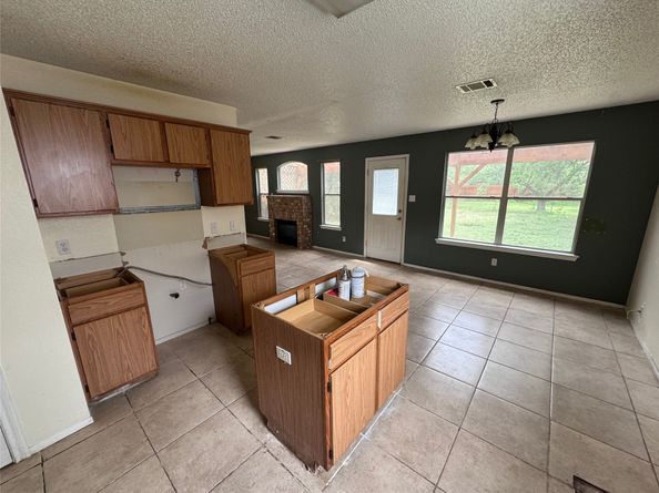 1629 Sylvia Court, Round Rock TX 78681