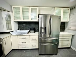 8918 Bissonnet Street 402, Houston TX 77074