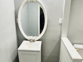 8918 Bissonnet Street 402, Houston TX 77074