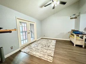 8918 Bissonnet Street 402, Houston TX 77074