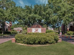 7447 Cambridge Street 47, Houston TX 77054