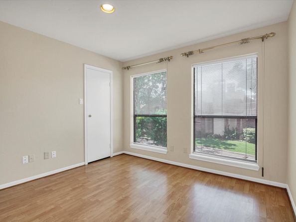 7447 Cambridge Street 47, Houston TX 77054
