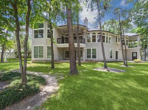 11 Twin Greens Court, Houston TX 77339
