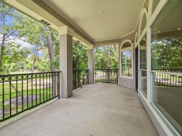 11 Twin Greens Court, Houston TX 77339