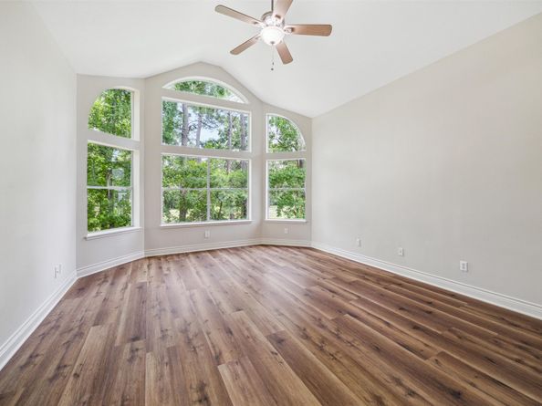 11 Twin Greens Court, Houston TX 77339