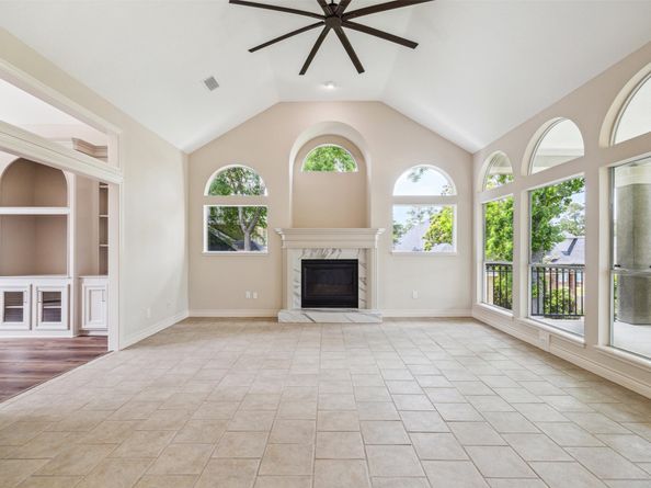 11 Twin Greens Court, Houston TX 77339