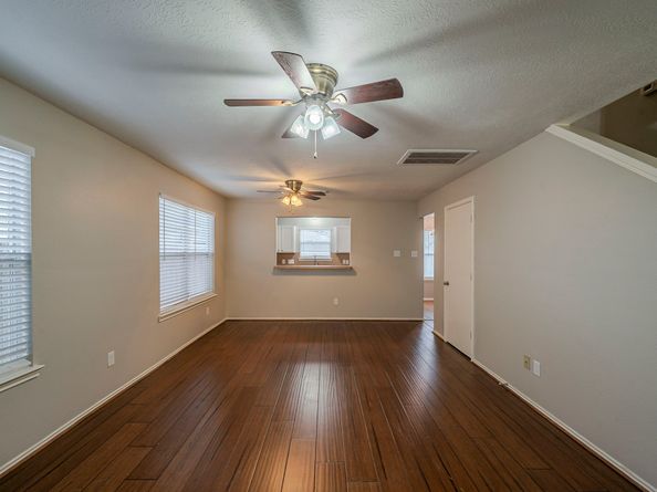 1402 Rising Springs Lane, Houston TX 77073
