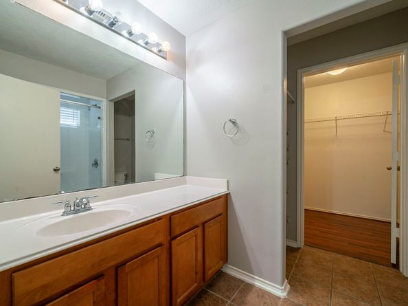 1402 Rising Springs Lane, Houston TX 77073