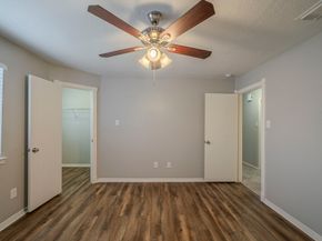 1402 Rising Springs Lane, Houston TX 77073