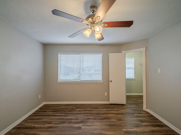 1402 Rising Springs Lane, Houston TX 77073