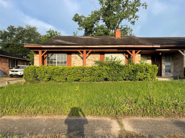 9614 Wellsworth Drive, Houston TX 77083