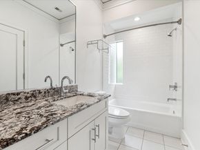 2107 Wroxton Road, Houston TX 77005