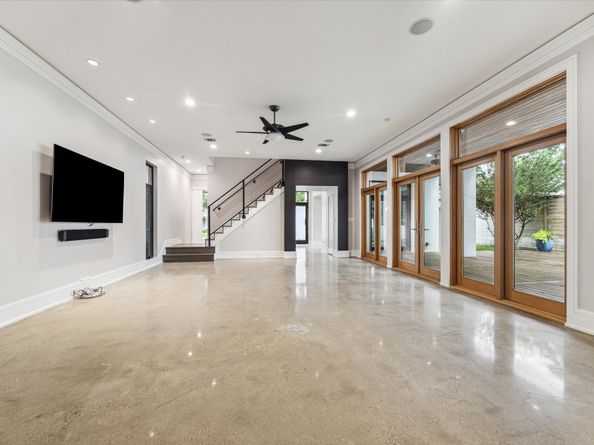 2107 Wroxton Road, Houston TX 77005