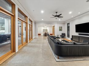 2107 Wroxton Road, Houston TX 77005