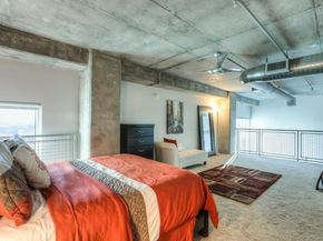 2000 Bagby ST 7423, Houston TX 77002