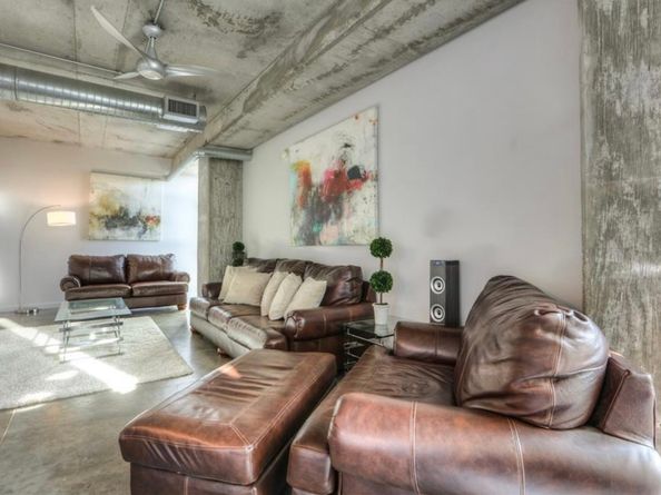 2000 Bagby ST 7423, Houston TX 77002