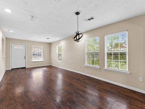 2821 Holman Street, Houston TX 77004