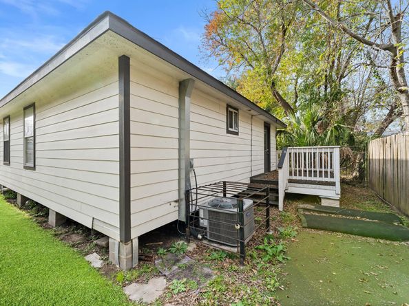 2821 Holman Street, Houston TX 77004