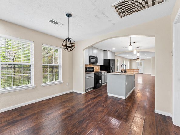 2821 Holman Street, Houston TX 77004