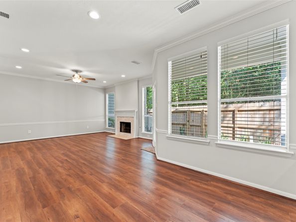 43 S Spiral Vine Circle, The Woodlands TX 77381