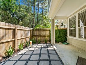 43 S Spiral Vine Circle, The Woodlands TX 77381