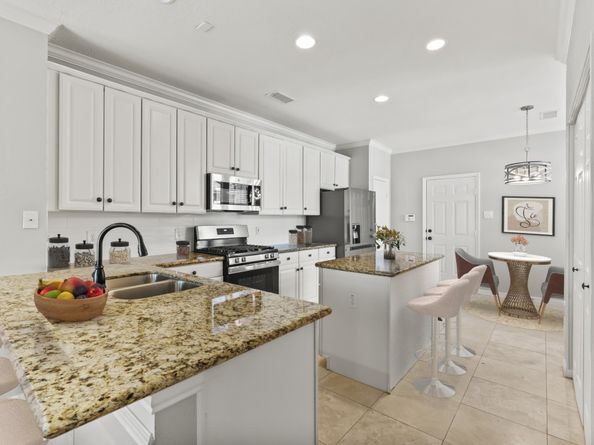 43 S Spiral Vine Circle, The Woodlands TX 77381