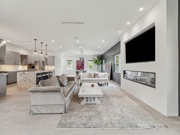 2214 Hoskins Drive, Houston TX 77080