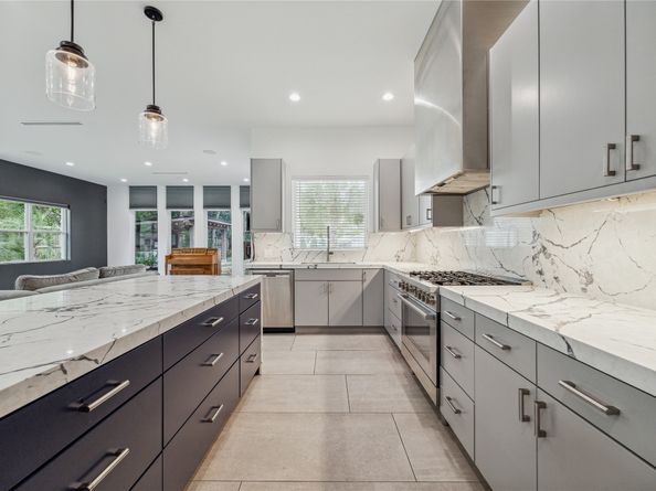 2214 Hoskins Drive, Houston TX 77080