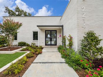 2214 Hoskins Drive