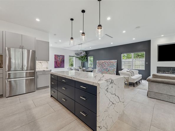 2214 Hoskins Drive, Houston TX 77080