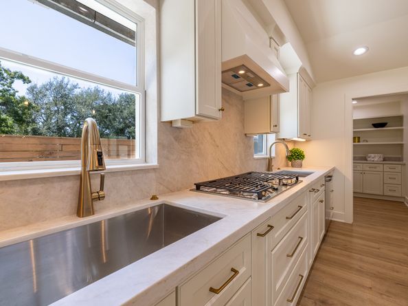 4426 Lemac Drive, Houston TX 77096