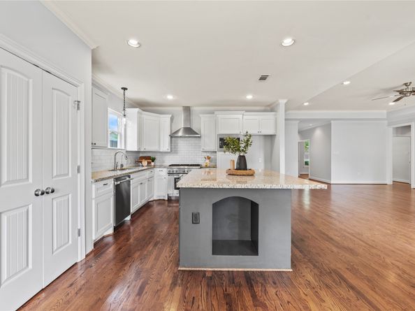 1835 Cheshire Lane, Houston TX 77018