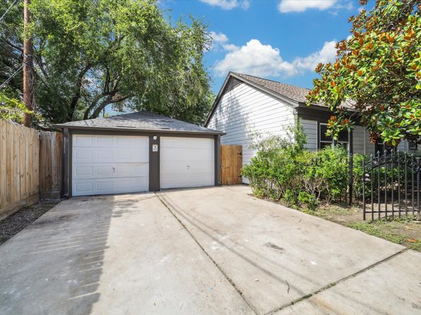 4601 Oak Ridge Street, Houston TX 77009