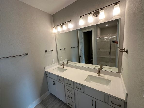 305A E 40th Street, Houston TX 77018