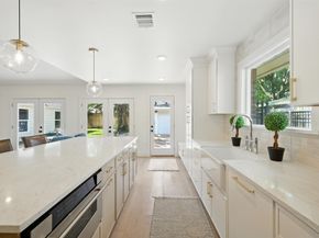 10047 Meadow Lake Lane, Houston TX 77042